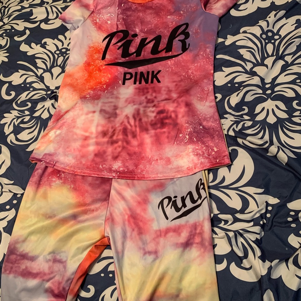Pink outfit 🤩